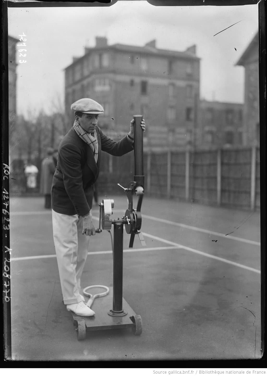 Anecdote Historique : La machine lance-balles de Lacoste