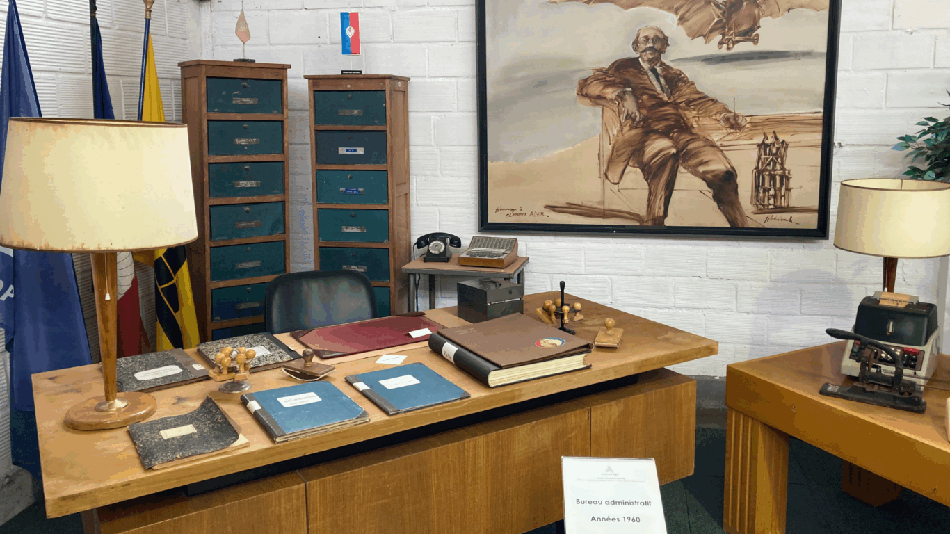 Collection patrimoniale de la Misson Patrimoine du groupe ADP : bureau administratif des années 1960