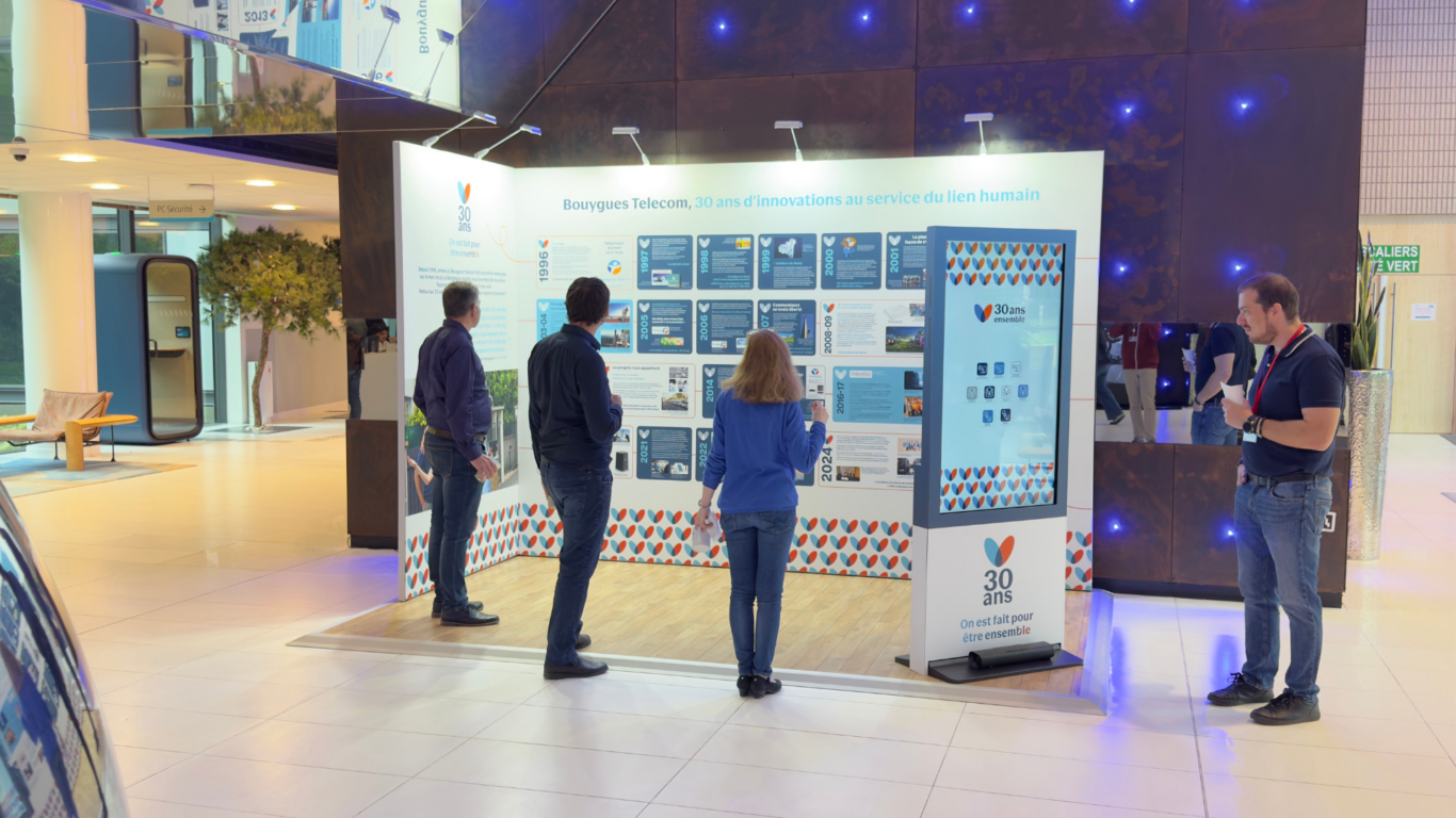 Exposition permanente au Technopôle de Meudon-la-Forêt, siège de Bouygues Telecom.